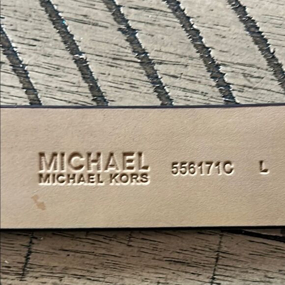 Michael Kors Daisy 🌼 MK Logo Belt Vegan 🌱 Chic Design! Large! - Picture 5 of 17